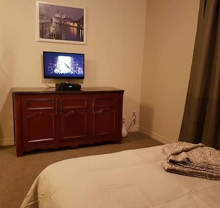 Cozy Little Studio #16 By Amazing Property Rentals Gatineau Buitenkant foto